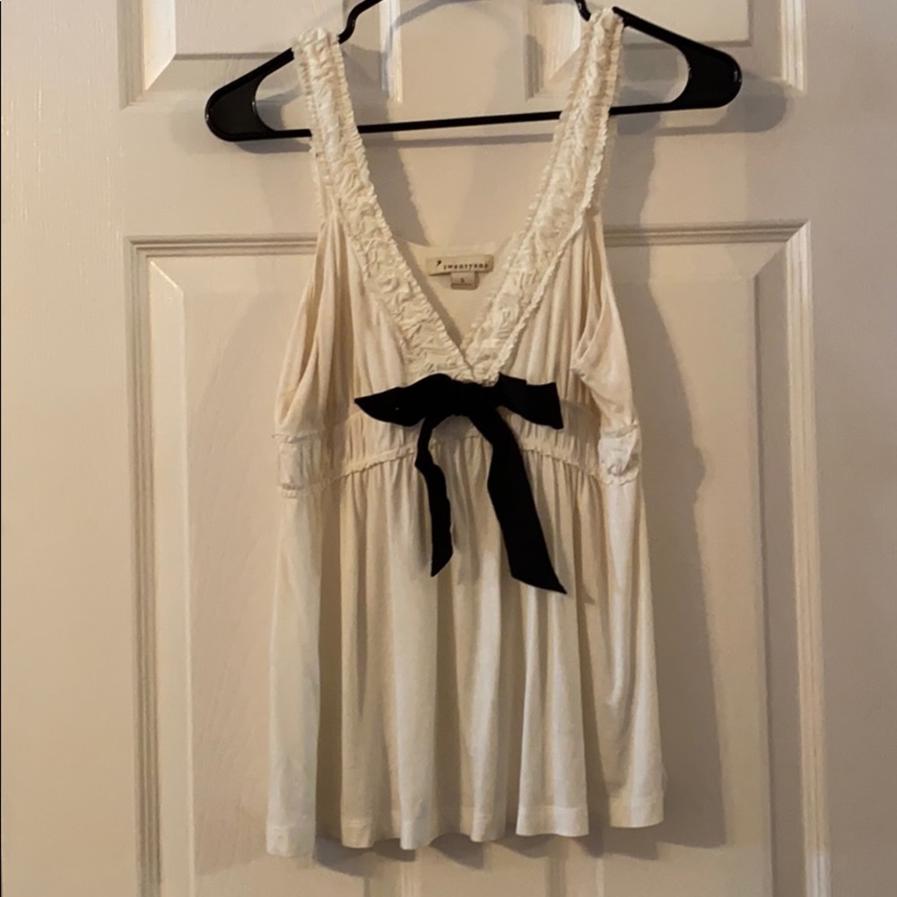 SOLD Cute & Feminine White Tank w/ Black Ribbon Tie